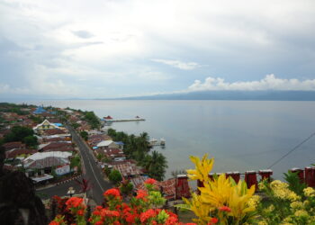 JALAN LURUS = ABU BAKAR DAN UMAR