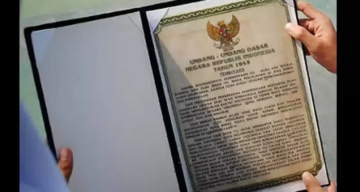 PIAGAM JAKARTA ITU PEMBUKAAN UUD 1945