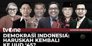 DEMOKRASI INDONESIA: HARUSKAH KEMBALI KE UUD 1945?